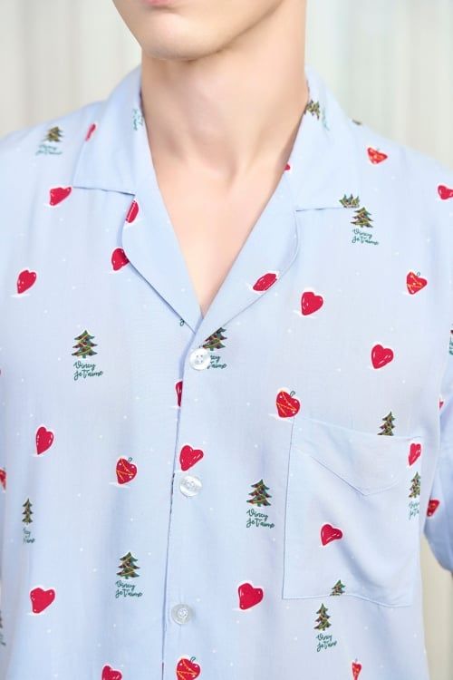 Tole Short Pajama Set with Festive Prints – A Perfect Choice for a Cozy Holiday Season